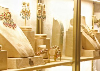 تمام ریکارڈ توڑ کر سونے کی قیمت تاریخ کی بلند ترین سطح پر پہنچ گئیں