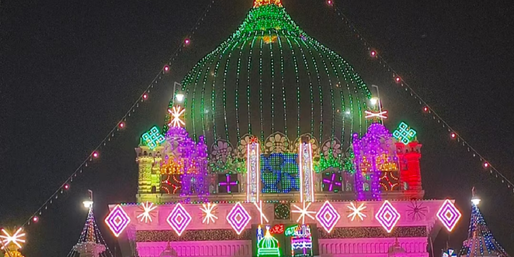 दीपावली के साथ नफरत को नकारती दरगाहें, रौशन करती आ रही हैं गंगा-जमुनी तहजीब का चिराग