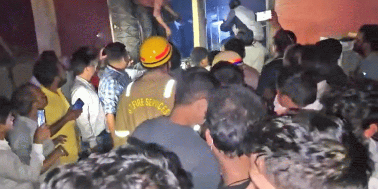 جھانسی میڈیکل کالج میں آگ لگنے سے 10 معصوم بچوں کی موت کا ذمہ دار کون ؟