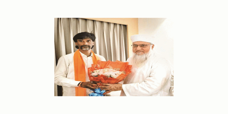 منوج جرنگے کی جالنہ میں مسلم اور دلت سماج کے نمائندوں سے گفتگو