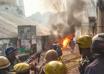 سنبھل میں مسجد تنازع  نے سنگین شکل لی !  تصادم میں 4 افراد جاں بحق