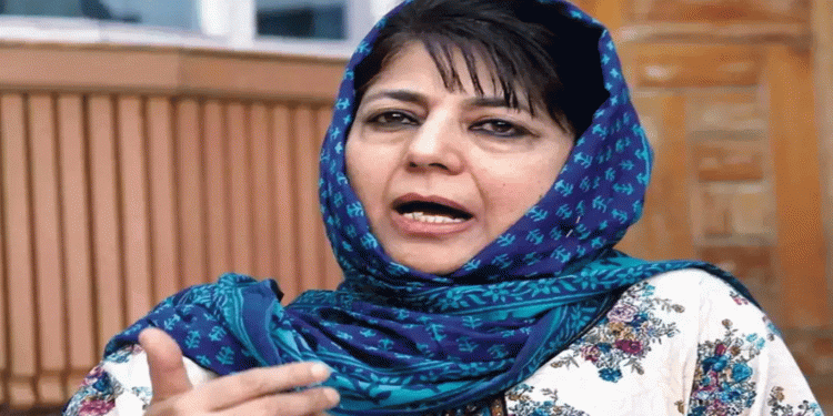 محبوبہ مفتی نے اقلیتوں کے ساتھ سلوک پر ہندوستان کا بنگلہ دیش سے موازنہ  کیا