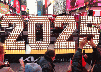 نئےسال کا جشن  پوری دنیا میں جاری