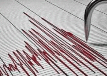 دہلی میں گڑگڑاہٹ کی آوازکے ساتھ زلزلے کے تیز جھٹکے