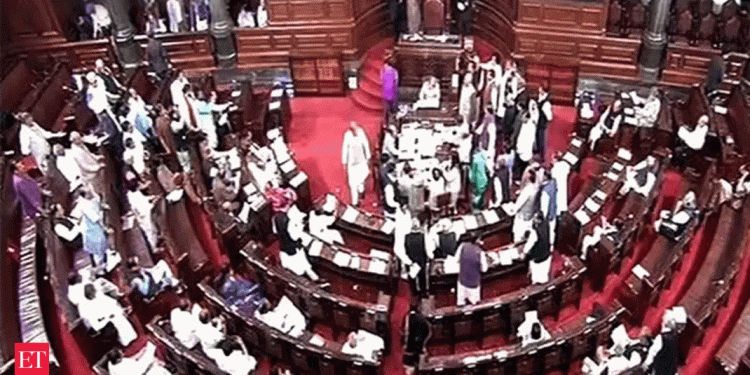 امریکہ سے 104 ہندوستانیوں کی ملک بدری پر اپوزیشن کا احتجاج