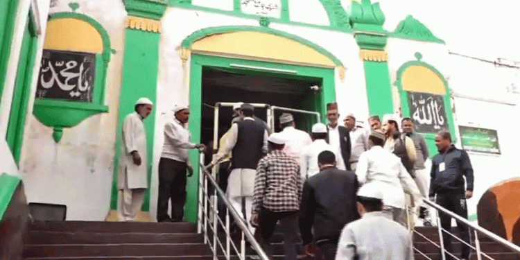 سنبھل جامع مسجد میں رنگ و روغن کی نہیں ملی اجازت