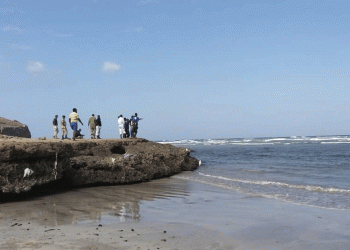 یمن اور جبوتی کے درمیان  4 کشتیاں سمندر میں غرقاب -حادثہ کے سبب 180 سے زائد افراد لاپتہ