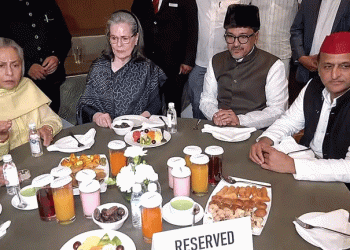 مسلم لیگ کی افطار پارٹی میں کھڑگے، سونیا گاندھی،اکھلیش یادو، جیا بچن کی شرکت