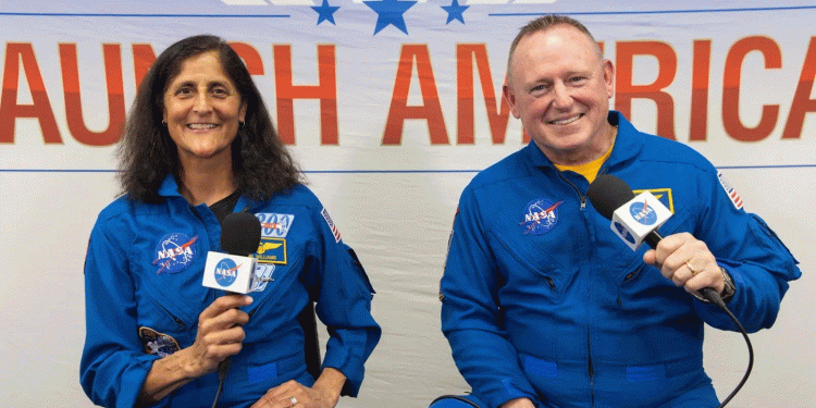 خلاباز سنیتا ولیمز اور بچ ولمور286 دن  کے بعد زمین پرواپس