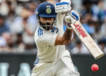 سابق کپتان اور مایہ ناز بلے باز وراٹ کوہلی  ٹیسٹ کرکٹ سے ریٹائر