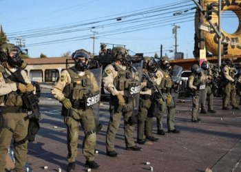 لاس اینجلس میں امیگریشن چھاپوں کے خلاف احتجاج تیز