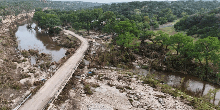 امریکی ریاست ٹیکساس میں تباہ کن سیلاب- 15بچوں سمیت 50 اموات