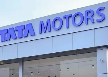 ٹاٹا موٹرس کو پہلی سہ ماہی میں 62 فیصد کا نقصان، ٹیرف میں اضافے کے باعث جے آر ایل کے منافع میں کمی