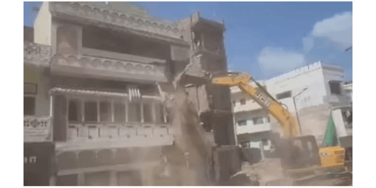 پدم شری ہاکی کھلاڑی محمد شاہد کا گھر بھی مسمار