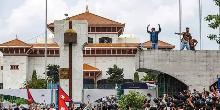 نیپال تشدد: ہلاکتیں 51، بھارتی والی بال ٹیم بحفاظت نکالی گئی