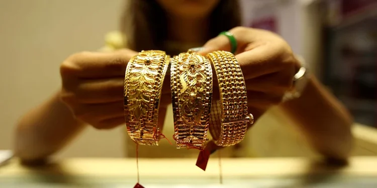 سونا-چاندی ریکارڈ سطح پر، 10 گرام سونا ₹1.06 لاکھ سے اوپر، چاندی ₹1.23 لاکھ