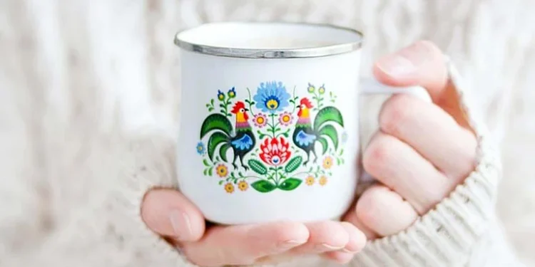 خالی پیٹ چائے پینا: معدہ، دماغی صحت اور ہڈیوں پر منفی اثرات