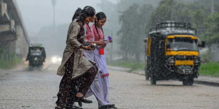 بحیرۂ عرب میں گردابی طوفان فعال ہونےسےمانسون دوبارہ واپس