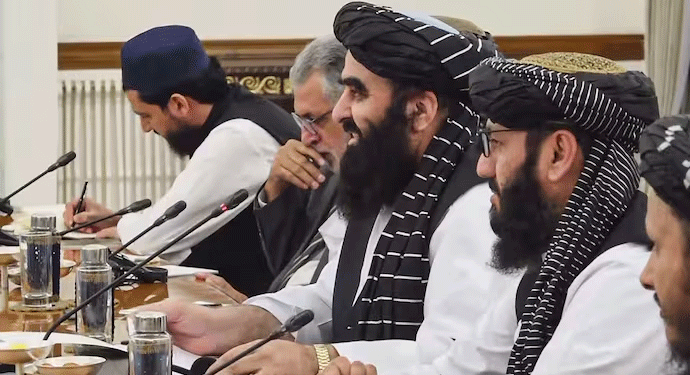 افغان وزیر خارجہ کی پریس کانفرنس میں خواتین صحافیوں کے داخلے پر پابندی