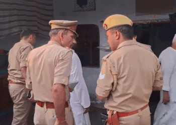 ڈانٹ سے ناراض شاگرد نے امام کی بیوی اورد و بیٹیوں کوموت کی نیند سلایا