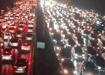 دھن تیرس اور دیوالی کے سبب زبردست ٹریفک جام