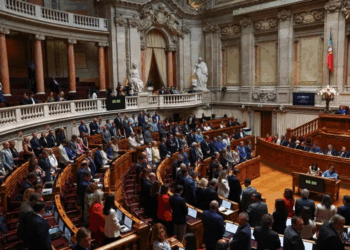 پرتگال میں عوامی مقامات پر نقاب پر پابندی