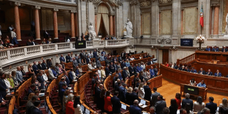 پرتگال میں عوامی مقامات پر نقاب پر پابندی