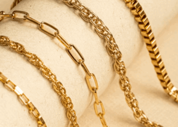 ٹرمپ کے نرم رویے سے سونے اور چاندی کی قیمتوں میں کمی