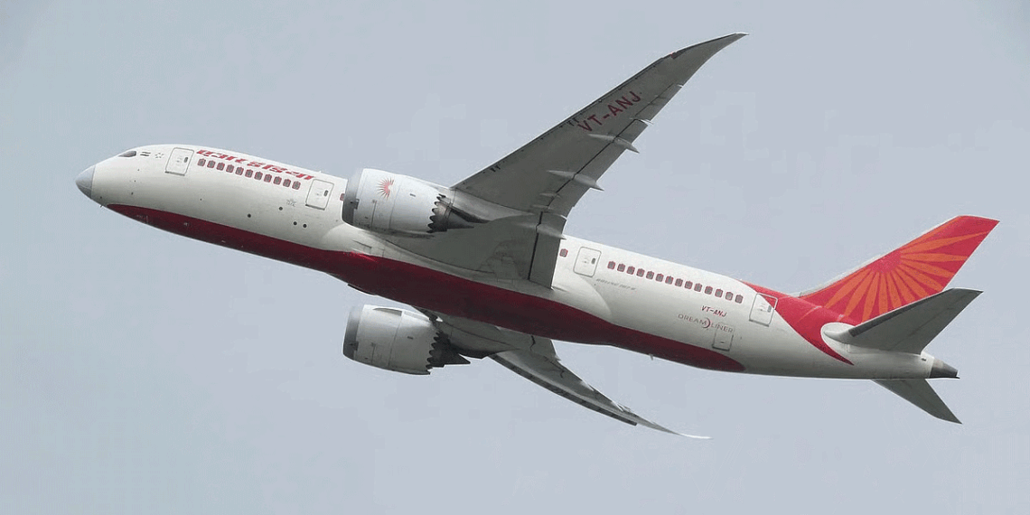 ایئر انڈیا فلائٹ کی برطانیہ میں ایمرجنسی لینڈنگ