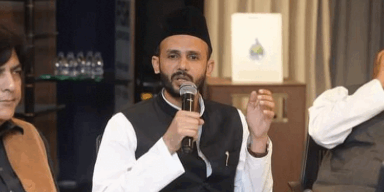 کوئی مدرسہ کسی سے کنوارے پن کے سرٹیفکیٹ کا مطالبہ نہیں کرتا