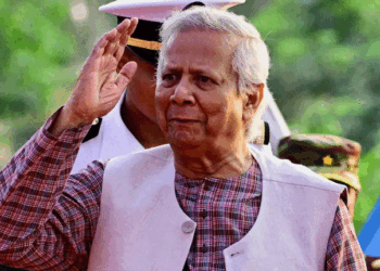 بنگلہ دیش کےعبوری سربراہ کے گھر کے باہر بھاری نفری تعینات