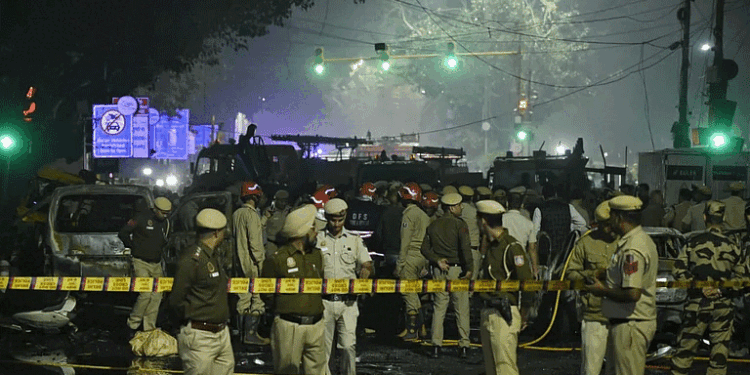 لال قلعہ کے قریب دھماکہ، 13 ہلاک، درجنوں زخمی