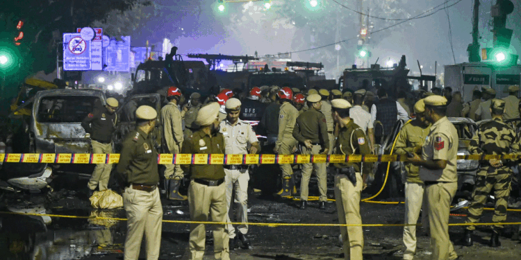 لال قلعہ کے قریب دھماکہ کے بعد دہلی  میں سکیورٹی سخت