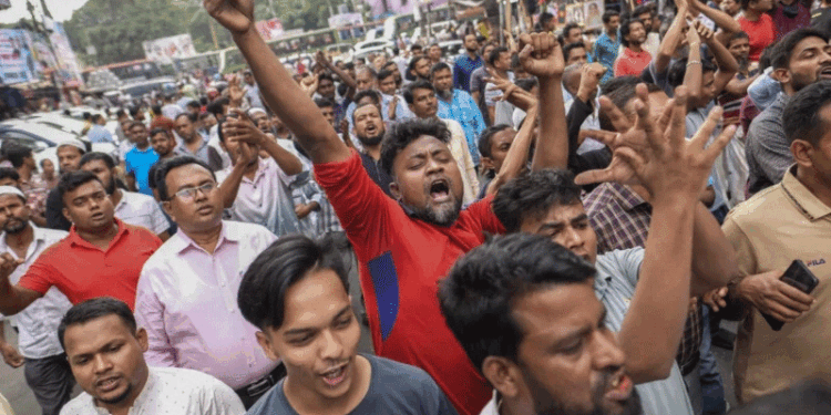 بنگلہ دیش میں عام انتخاب کا اعلان ہوتے ہی تشدد شروع