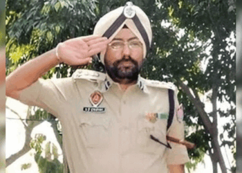 آن لائن فراڈ کے شکار سابق آئی جی  نے خود کو گولی مار لی