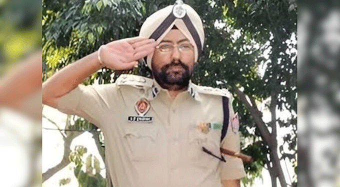 آن لائن فراڈ کے شکار سابق آئی جی  نے خود کو گولی مار لی