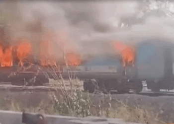 ٹرین میں اچانک آگ لگنے سے بزرگ مسافرکی موت