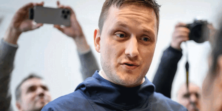 گرین لینڈ پر قبضہ کا منصوبہ فی الحال ملتوی