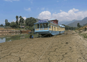 کشمیر میں موسم کے پیٹرن میں تبدیلی کا اشارہ