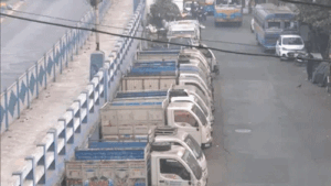 نئے لیبر قوانین کے خلاف ٹریڈ یونینوں کا بھارت بندآج