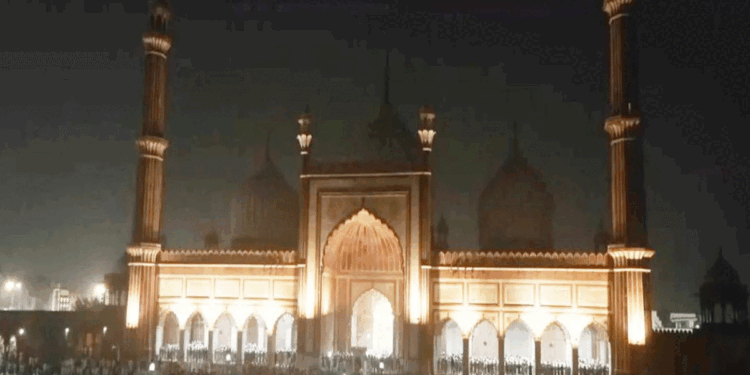 دہلی سمیت ملک بھر میں عید کی دھوم