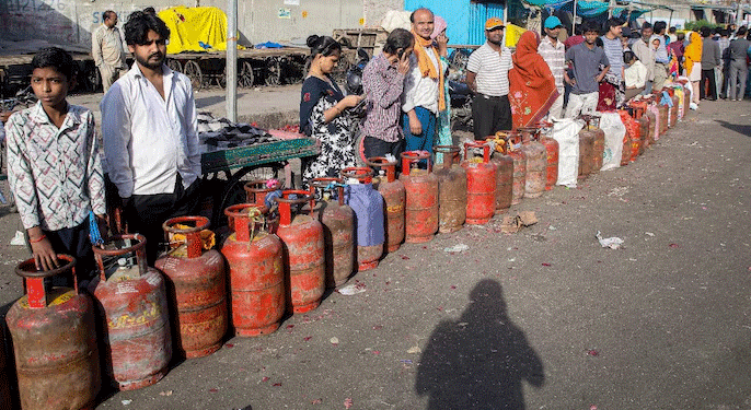 یکم اپریل  سے ایل پی جی سلنڈر کی قیمتوں میں تبدیلی ممکن