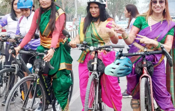 مدرز ڈے پر خواتین کی سائیکل ریلی