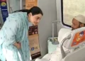 عازمینِ حج کی میٹرو کے ذریعے ایئرپورٹ روانگی