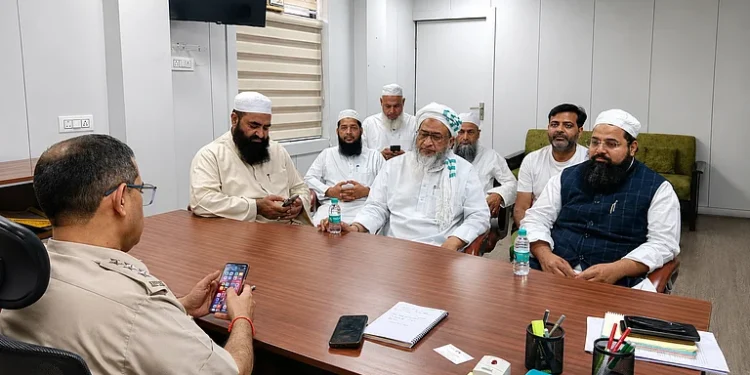 جمعیۃ علماء ہند کے وفد کی اے سی پی اے سی پی منگول پوری سے ملاقات