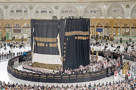 نئے ہجری سال کے آغاز پر غلافِ کعبہ تبدیل،روح پرور منظر