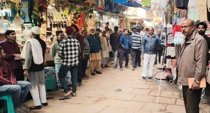 وارانسی ضلع میں نصف درجن مساجدپر خطرے کی تلوار