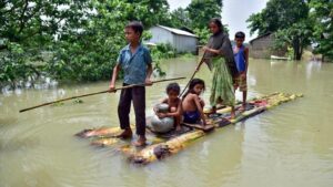 ہندوستان کے 97 فیصد بچوں کو شدید موسمیاتی خطرات کا سامنا- یونیسیف