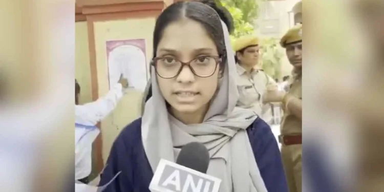 برقعہ پہننے کی وجہ سے نیٹ امیدوار کلثوم بانو کو شدید دشواریوں کا سامنا