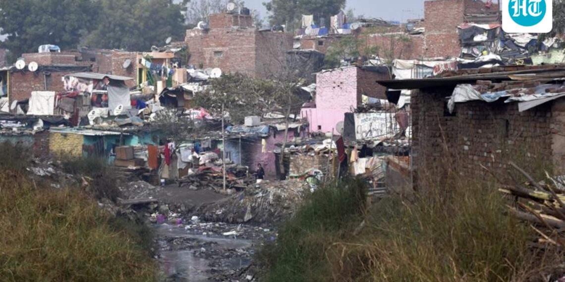  یکم جنوری 2025 تک آباد تمام جھگی بستیوں کی بازآبادکاری کا دہلی حکومت کا فیصلہ
